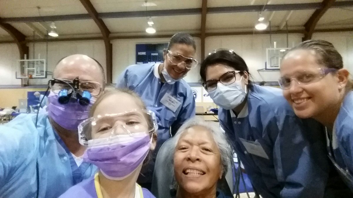 LMVDocs's tweet photo. The Riverside Dental Clinic held the annual League of United Latin American Citizens (LULAC) Health Fair at the Cesar Chavez Community Center in Riverside, CA. February 28, was a huge success! LMV is fortunate to collaborate with some AMAZING organizations to make this happen! https://t.co/6VHiqHymYH
