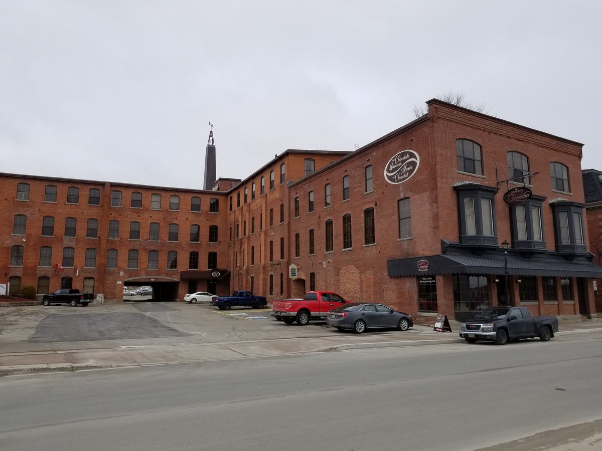 JakeAReid's tweet photo. Great visit to the Chocolate Museum @Chocolate1873 in @StStephenNB today. THANKS so much to Cassidy and Dawson for helping my daughter with her school project. https://t.co/3gGITlUZQf