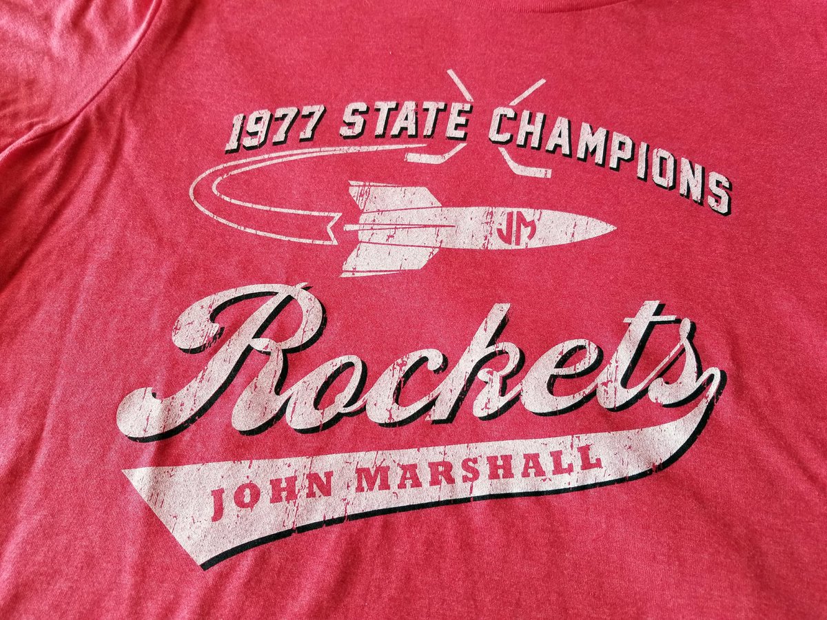 TourneyThreads's tweet image. Fresh new 1977 State Championship @RocketsHockeyJM t-shirts available NOW here: tourneythreads.com/collections/th…