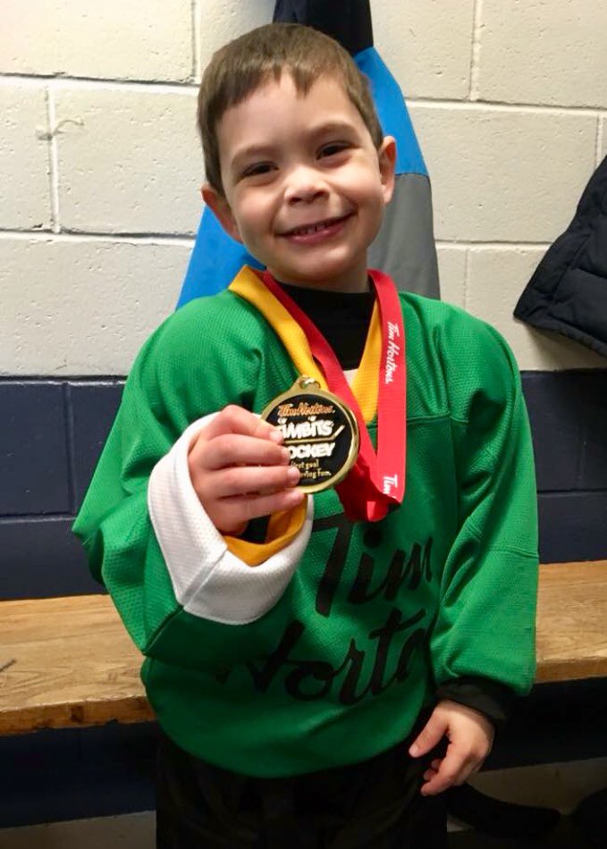 ShelburneFlames's tweet photo. Our smallest Flames took the ice today for the 2018 Timbits Jamboree. SCMHA would like to thank our local Tim Hortons, players, coaches, volunteers and the parents for their dedication to these Flames Stars. #flamespride #flamesproud #timbitshockey https://t.co/YLQuJzKcns