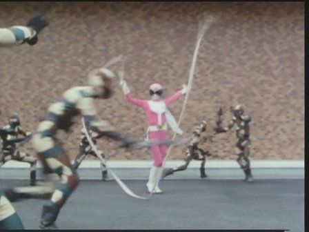 カザモリ 公式サイトの説明文に 宝石 のワードもあるので 今回のルパンコレクションはゴーグルピンクのピンクリボンで決まり ゴーグルファイブは 古代文明の象徴である宝石をデザインに取り入れた戦隊 ピンクの宝石はダイヤモンド ルパパト