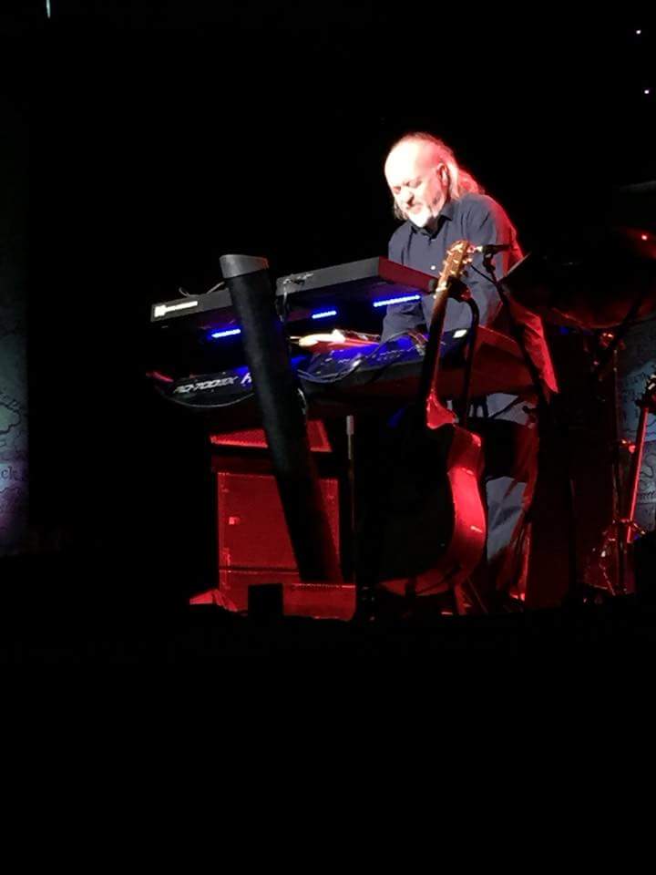 JeremyElton's tweet photo. Thanks @BillBailey  for a brilliant night in Manchester https://t.co/FLRl1iauD3