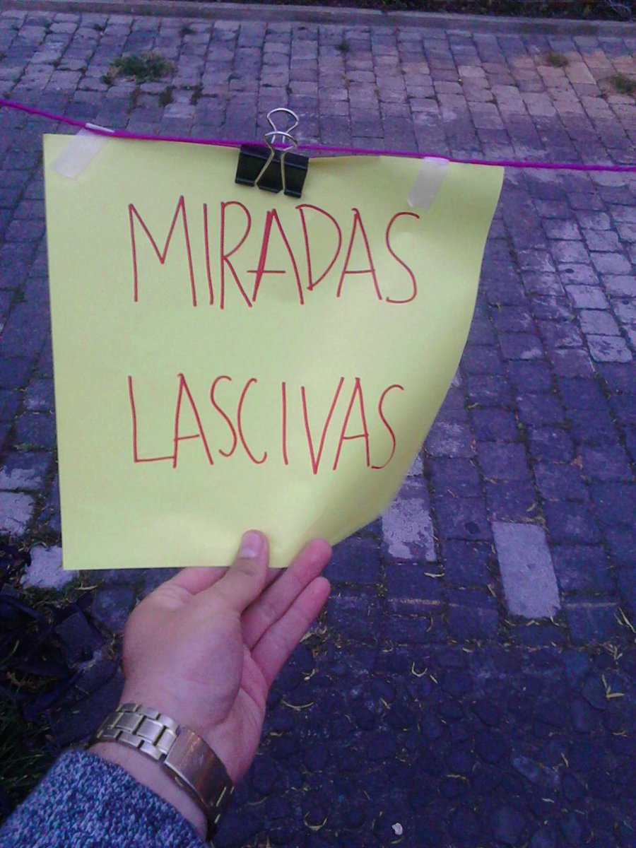 ColoxaAmezquita's tweet photo. Dividimos 3 acciones en el nivel bajo: miradas lascivas, piropos, silbidos y/o ruidos. #opendatadaygt #VisualizacionDeAcosoCallejero https://t.co/oYDq5POxVe