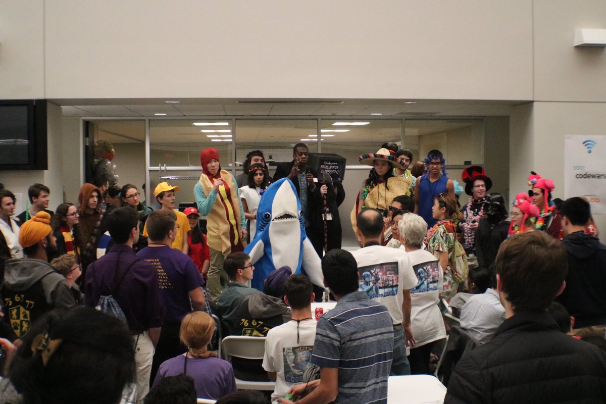 Wirelessnerd's tweet photo. The costume contest at @HPE #CodeWars2018 #CodeWarsCentral was totally awesome! Congrats to Left Shark for winning!! https://t.co/qwQ8xYCd9F