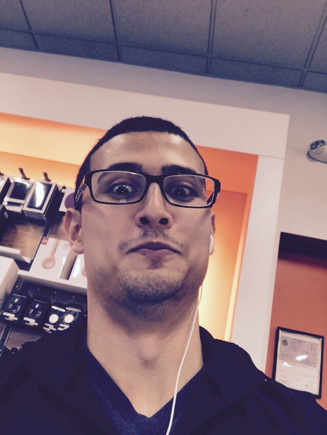 MikeHoustonCSE's tweet photo. Santiago setting his customer up with #Premium #DIRECTV #WOW #SilverSpring #Bandits #Regulators #MountUp @MightiestGS3009 @jd4180 @404girl https://t.co/5vdPnndha0