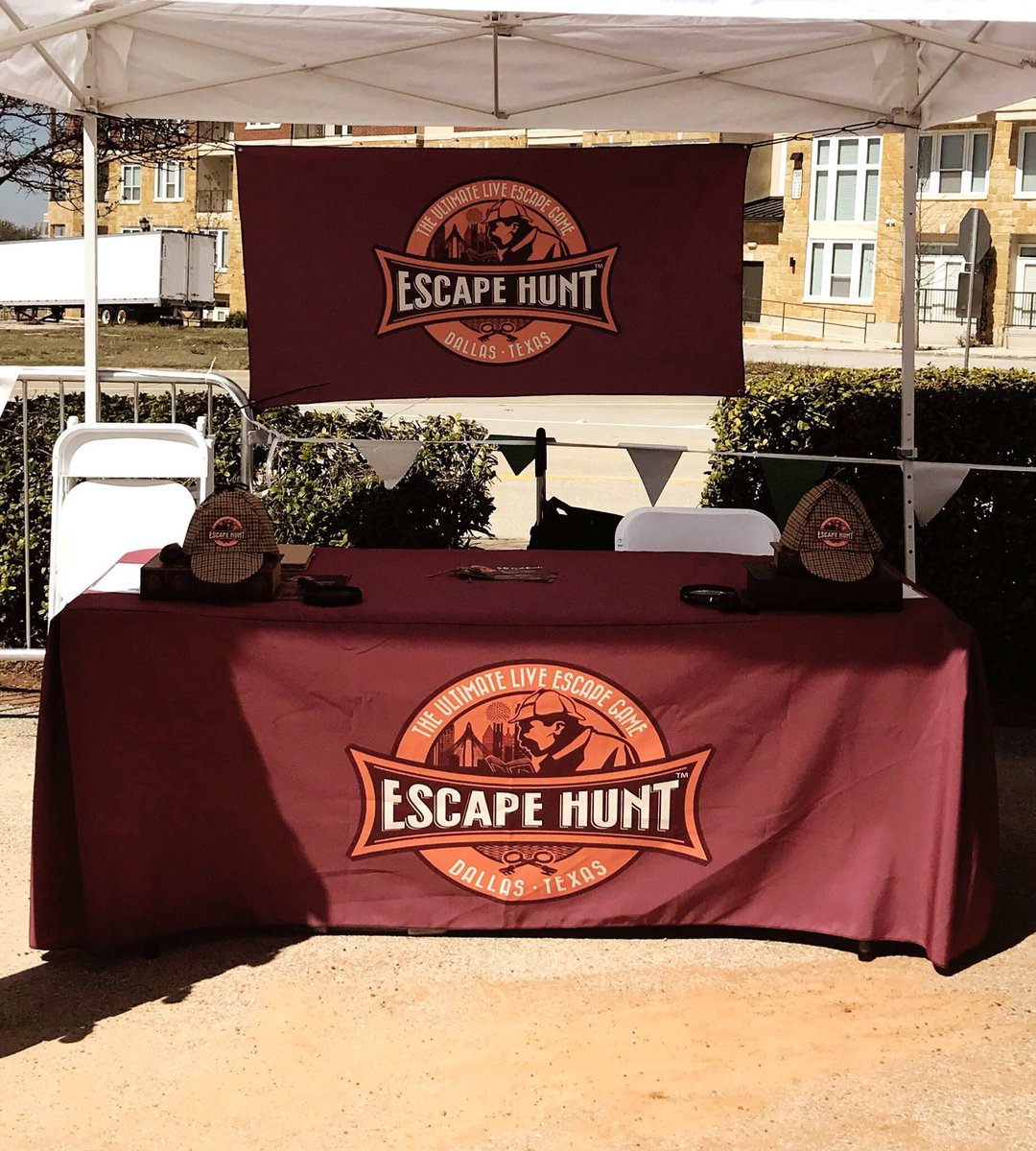 EscapeHuntDAL's tweet photo. @FriscoClassic Having fun at Fan Fest! #BestOutsideOfOmaha https://t.co/dGmVdJak99