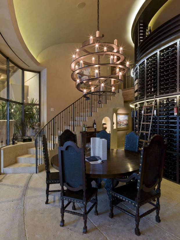 DesignHOMEid's tweet photo. Elegant and unusual chandelier
#interiordesign #homeid #interiors #furniture #interiorstyle #diningroom #interiorstyling #apartments #modernfurniture #homedesign #chandelier #decor #getinteriorideas #interior #interiordecor #home #apartment #inspiration https://t.co/1VXb3tziWh