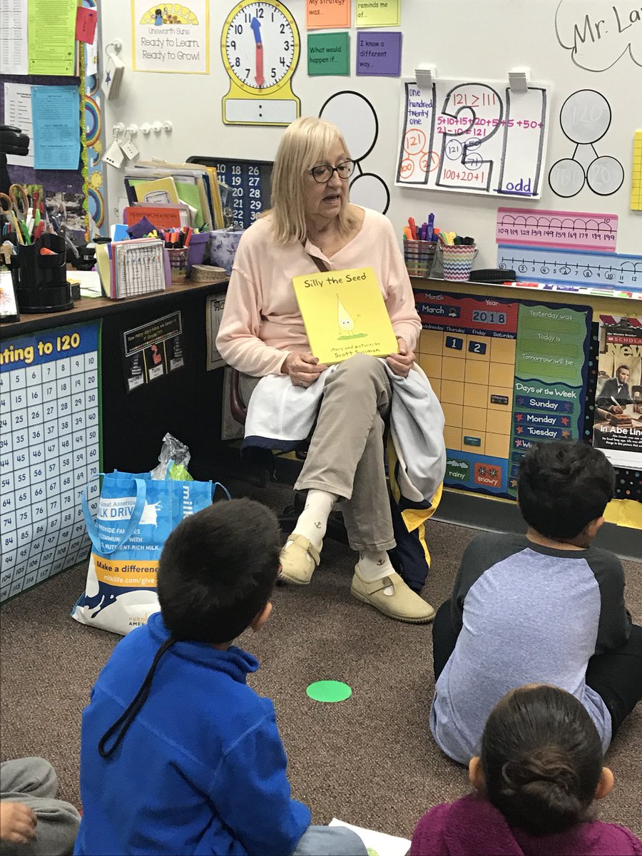 UnsworthPrinc's tweet photo. Celebrating our love for reading! #DayoftheReader @marthasodatani @bobbisamperi @donaldlaplante https://t.co/S6RjhA0rgV