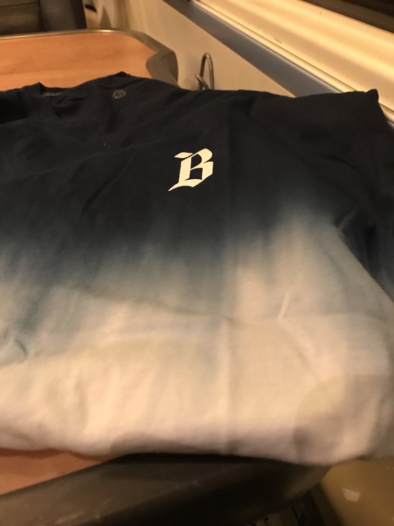 Great day at #thefutureiscoming London learning design from the master <a href="/theChrisDo/">Chris Do</a> - Even won a cool t-shirt 😎