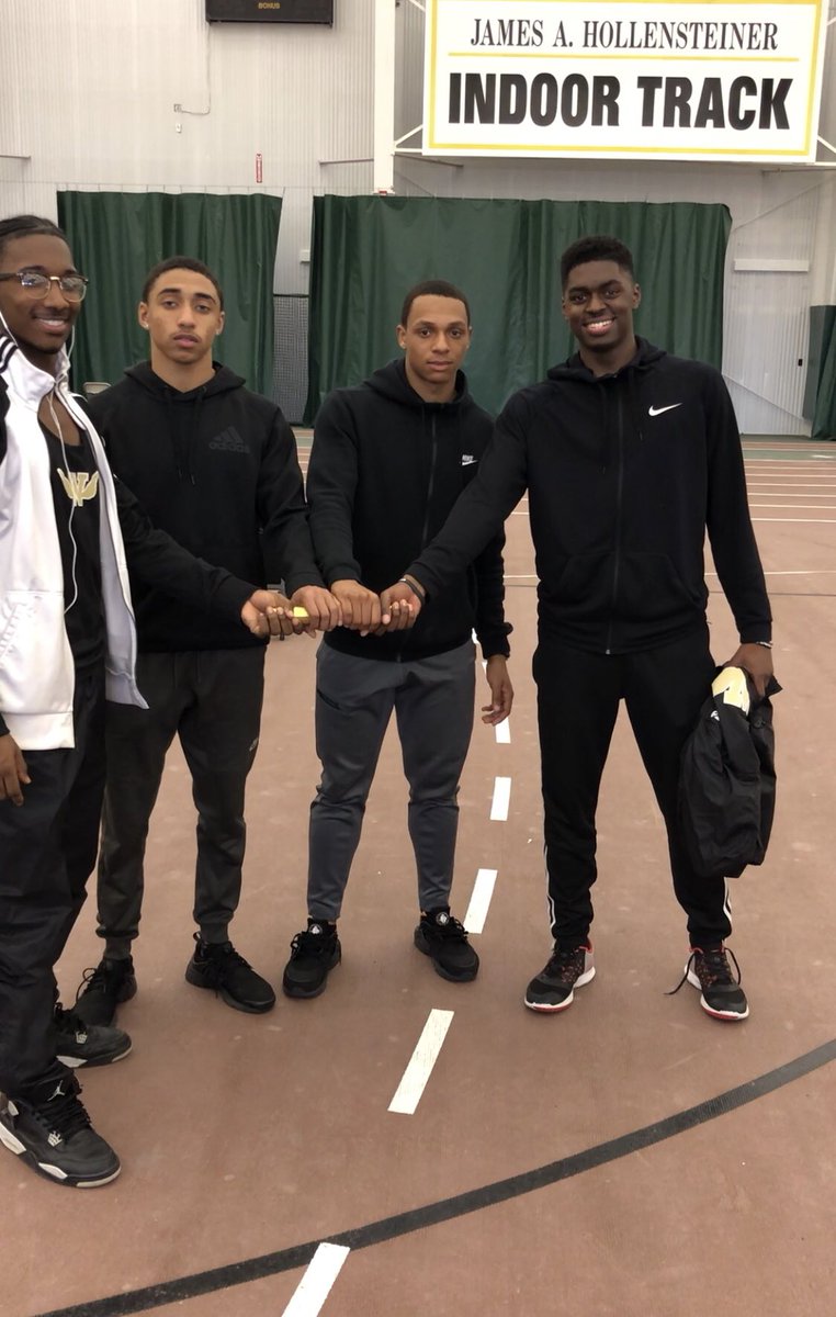 ShonSportsSSC's tweet photo. The boys from The Eastside are your 2018 Indoor 4x2 MIC Champions 🏆 #LegionOfSpeed #PrideOfTheEastside https://t.co/iXHvkPp0dN