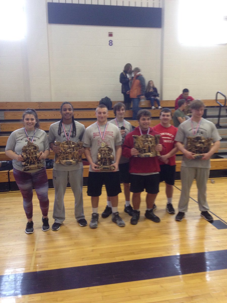 tpbick's tweet photo. Bringing home the hardware from the Hannibal powerlifting meet!2nd place Team men's, 2nd place women, Mens-1st place sophmore,3rd place junior and senior@BCSDBEES https://t.co/1xEDdlIgEO