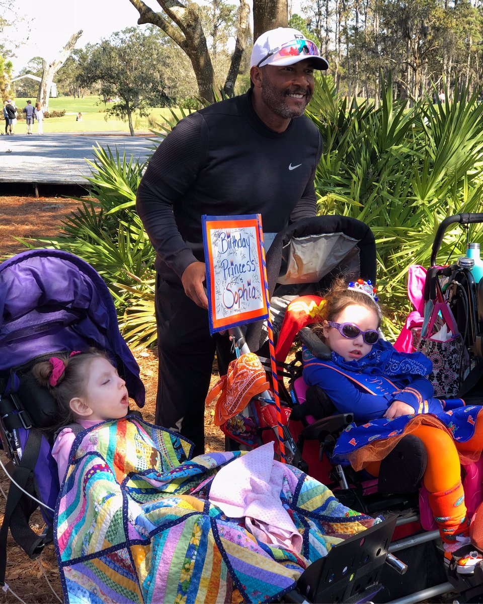 Tim Tebow tweet media