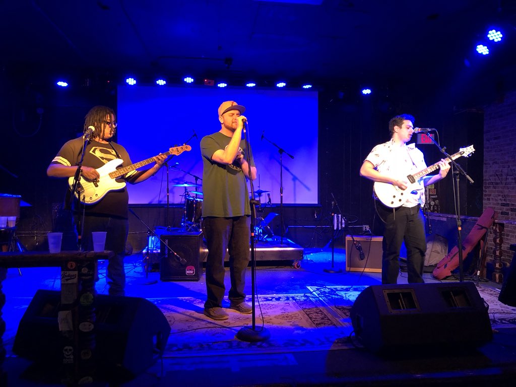 ModernHollows's tweet photo. Played at 1 in the morning 🎵 totally worth it 🤟🏻 https://t.co/lW7XgECATN