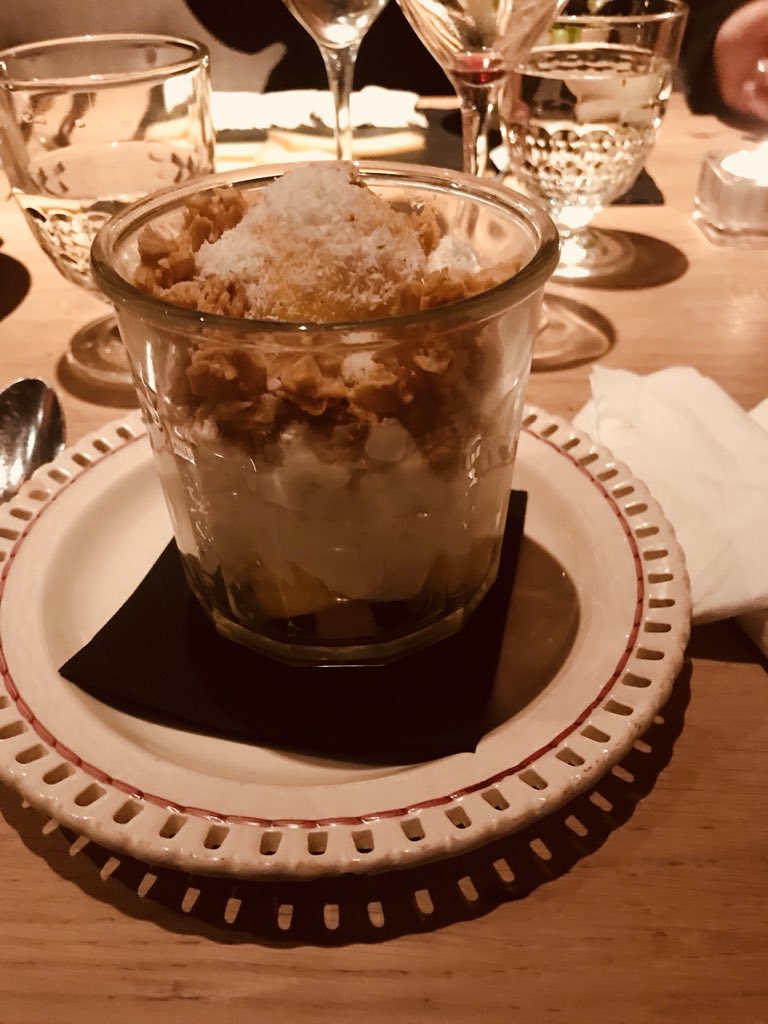 MaudValet's tweet photo. Délicieuse soirée en amoureux au restaurant #macaille à Suresnes @Bervalet merci @NorbertTarayre pour cette cuisine si savoureuse ! @DaphDesrosiers @rafale92 @Steph_LaRouille @moarzel @BejotX @XopheRobin @AkikoDLM @Fab75279775 @Mirage4000B @MarieGaelleT_R @starscream54 @ https://t.co/8LbTT06hEX
