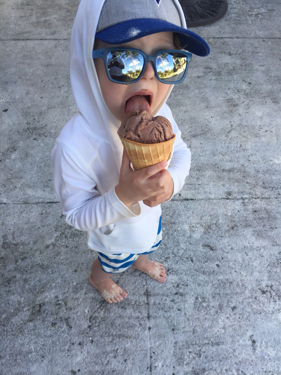 StayAtInfinity's tweet photo. The kids love our new ice-cream waffle cones. #infinitymoments #SeaFansBeachBar #Stlawrencegap https://t.co/Y7Vuhd6g2E