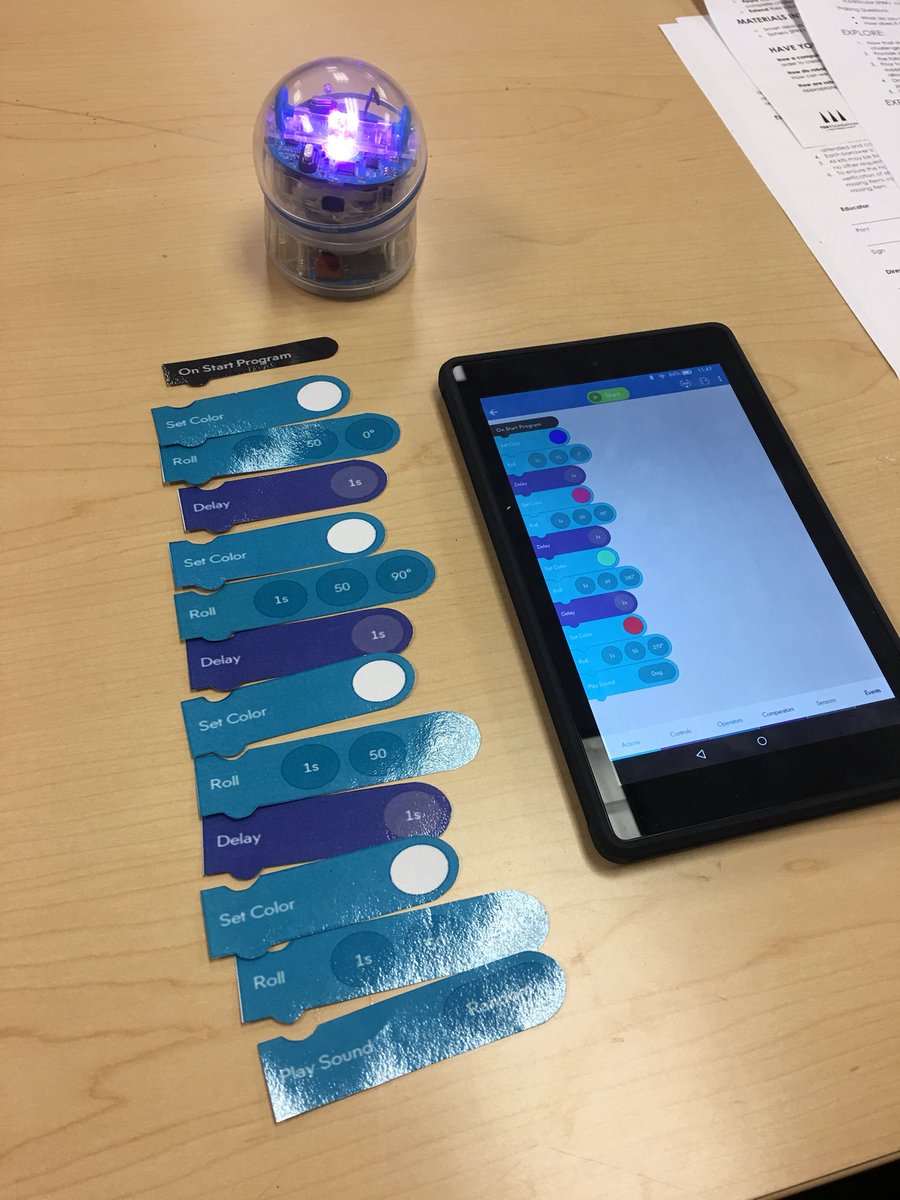 keysoflearning's tweet image. Coding with @Sphero today at Tiger Woods Foundation’s #STEMStudio