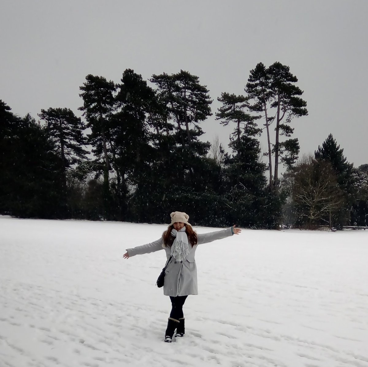 adustingofpink's tweet photo. #NewProfilePic thought it's time to actually put 'me' up! 😊 #blogginggals  #itsme https://t.co/yzI9W3edWJ
