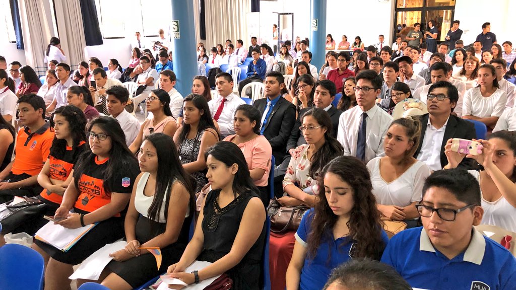 AdventistasUPN's tweet photo. Universitarios Adventistas de universidades no adventistas del norte y sur del Perú 🇵🇪 aceptan el desafío de ser agentes de esperanza en su centro de estudios. #UniversitariosAdventistas  #MetasCRM https://t.co/pAimvZhUwX