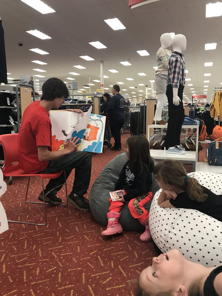 CnoFaux's tweet photo. #hatsofftarget https://t.co/nGDNoHVrVI