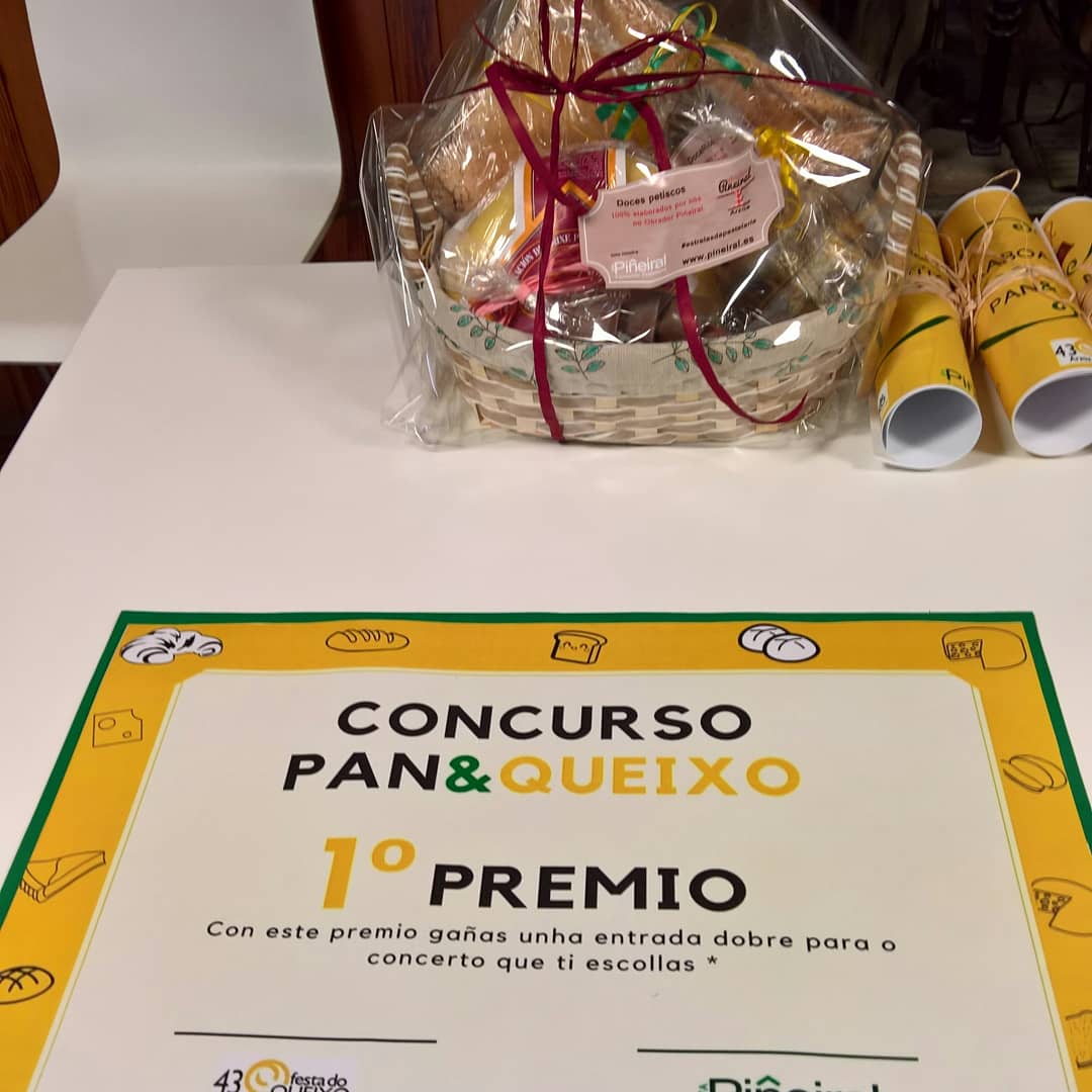 ArzuaUlloaDOP's tweet photo. Colaborando coa @EfaPineiral
Certame #panqueixo #pan&queixo
#43festadoqueixo #arzua
#arzuaulloa
#pdo_cheeses
https://t.co/ahqYEmWdLF https://t.co/oB3GB8yl1K