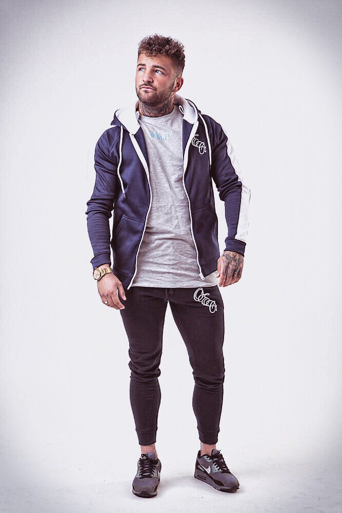 New Garms dropping soon! 🔥🔥🔥
#mensfashion #fashionshow #streetwear #gymwear