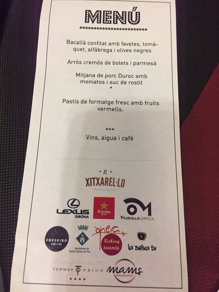 joanmarti_scf's tweet photo. L’espectacle de @tonialba al @festimams #SCFarners posa en escac la figura reial mentre assaborim excel•lent àpat @gastroanimic i millor vi @elxitxarelo https://t.co/hS1SyNct3z