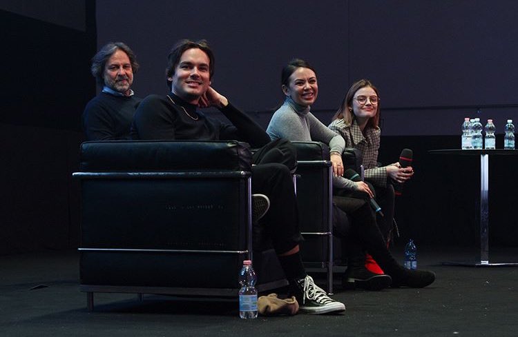 PLL_random's tweet image. #GoodByeCon

Lucy, Janel &amp;amp; Tyler en el panel de #PLL