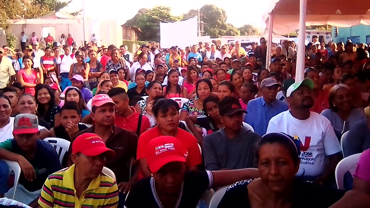 CamaguanSv's tweet photo. #Hoy | #envivo desde el municipio estero de Camaguan el gobernador #JoseVasques dando anuncios importante para el pueblo camaguanence https://t.co/OUX2Tdlwb6