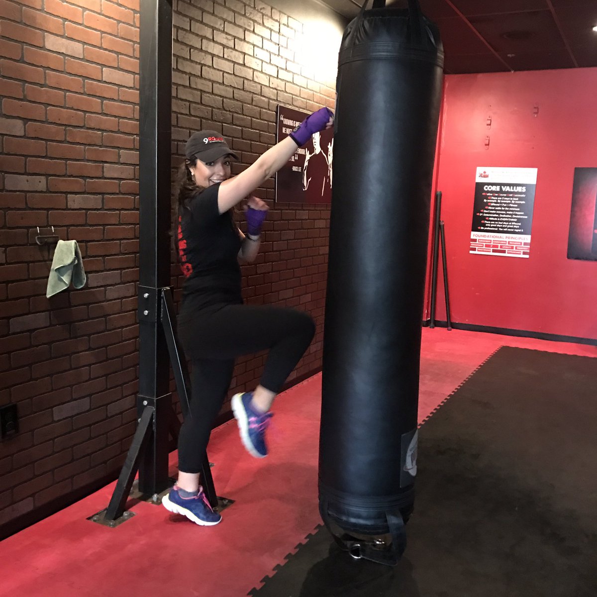 JusJulez's tweet photo. Happy 4th Bday! @9RoundMcAllenTX  I ❤️U! #9RoundMcallen #9Rounder #kickboxing #bday https://t.co/1vFWVDxvVq