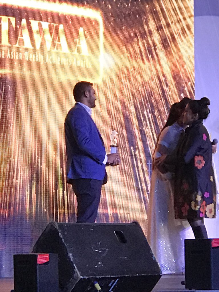 riteshbarot_r's tweet photo. @DeepaDosaja congratulations #Tawaa2018 #TAWAA #TAWAAwards #FashionDesignerOfTheYear2017 @TheAsianWeekly @nishahirani @JavedKana @harleenjabs @SimonMuli @Ravelbow @patelkajala @vikashpattni @kamz26 https://t.co/3zf4R6cqud