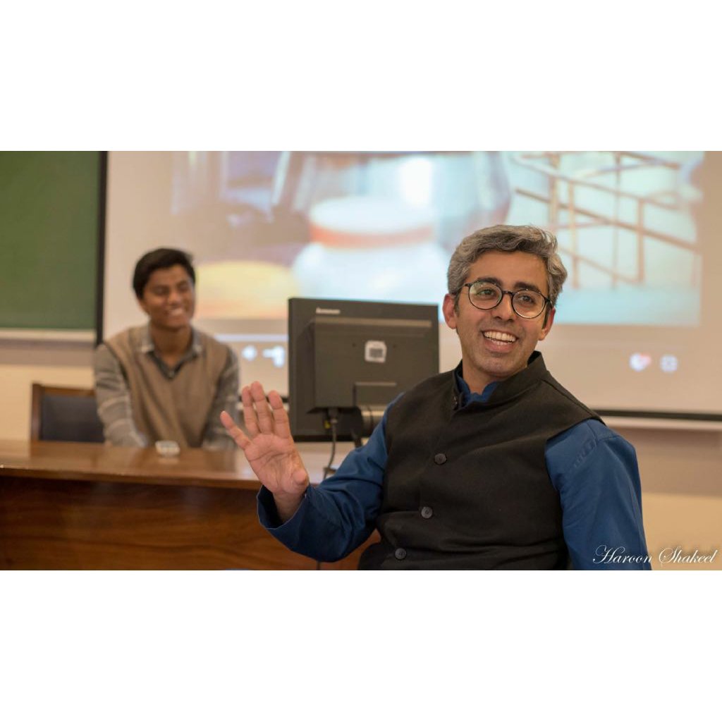 humaroids's tweet photo. It was an absolute honor to hear this wonderful (&amp; witty!) man talk about his art and the various forces that have shaped him. We strive to see more celebrities following suit and opening up space for discourse on the more serious issues we face as a society. @aliaftabsaeed https://t.co/eGX9Yl54PL