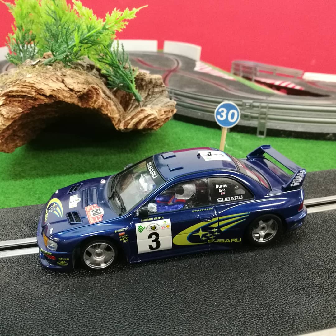 ParlaSlotRacing's tweet photo. Variedad de monturas hoy en la primera prueba del regional madrileño de Rally-Slot. #peugeot208 #Subaru #rally #rallyslot #WRC https://t.co/VTEJtRciRW