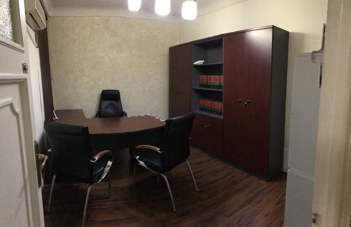 LegaAbogados's tweet photo. Despacho disponible para profesionales. 15m2 reales. Amueblado. Muebles panel@y perfil. Gastos comunes incluidos pásate a verlo esta genial. Buen ambiente. 395€ https://t.co/EPUfZ6nM3C