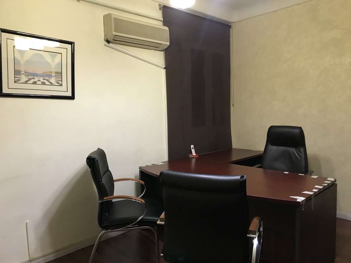 LegaAbogados's tweet photo. Despacho disponible para profesionales. 15m2 reales. Amueblado. Muebles panel@y perfil. Gastos comunes incluidos pásate a verlo esta genial. Buen ambiente. 395€ https://t.co/EPUfZ6nM3C