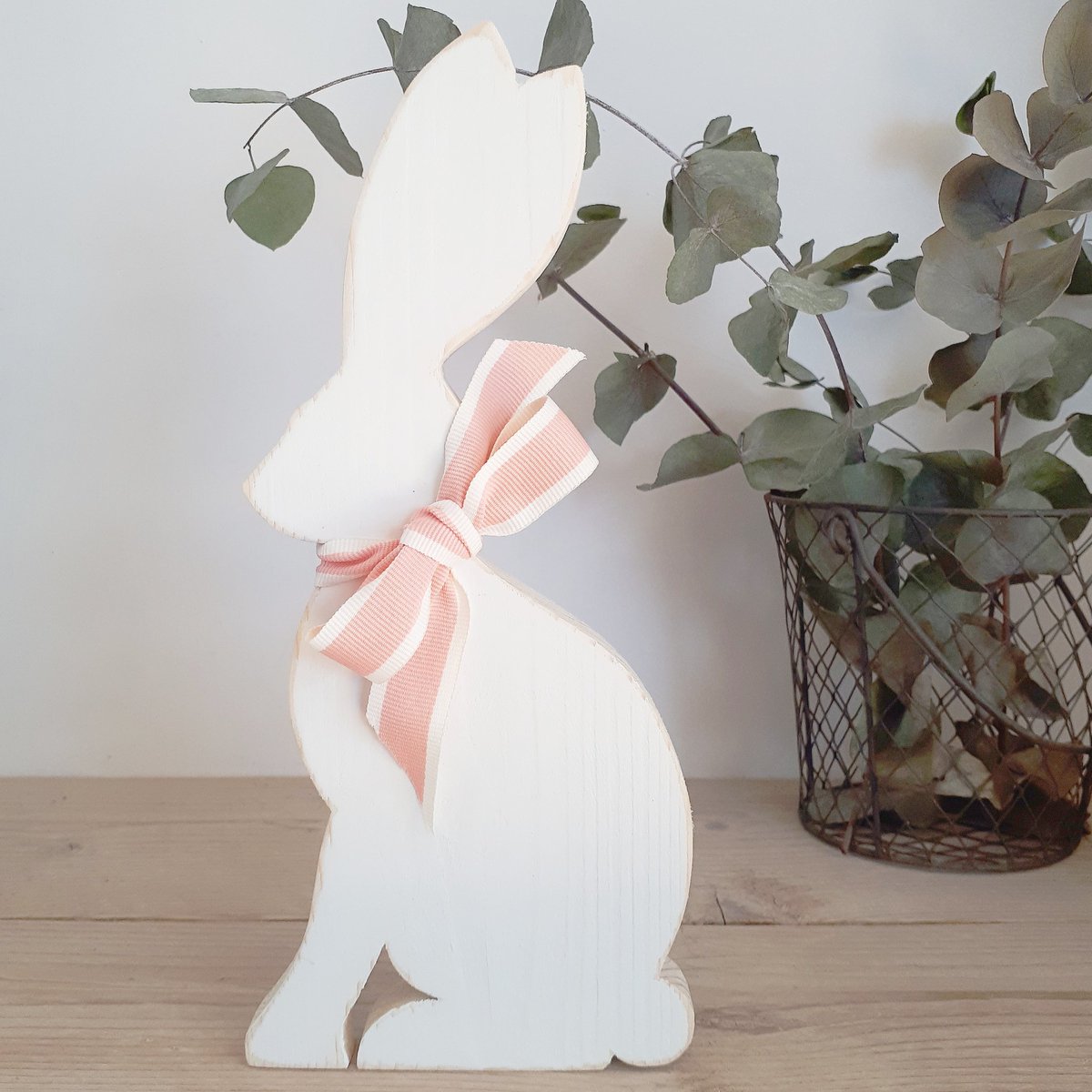 daisyframes's tweet photo. Excited to show you these next week with a littke name tag too https://t.co/K1tfpoyzwr #easterbunny #springinteriors #scrollsaw https://t.co/JYqQSIC7Sv