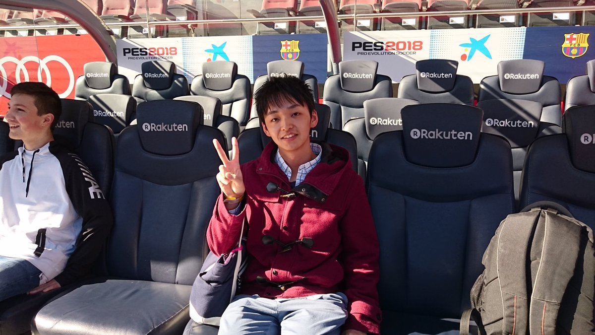 ryo_math's tweet photo. I met messi in camp nou stadium⚽🇪🇸 https://t.co/rqmRnT8Bt1