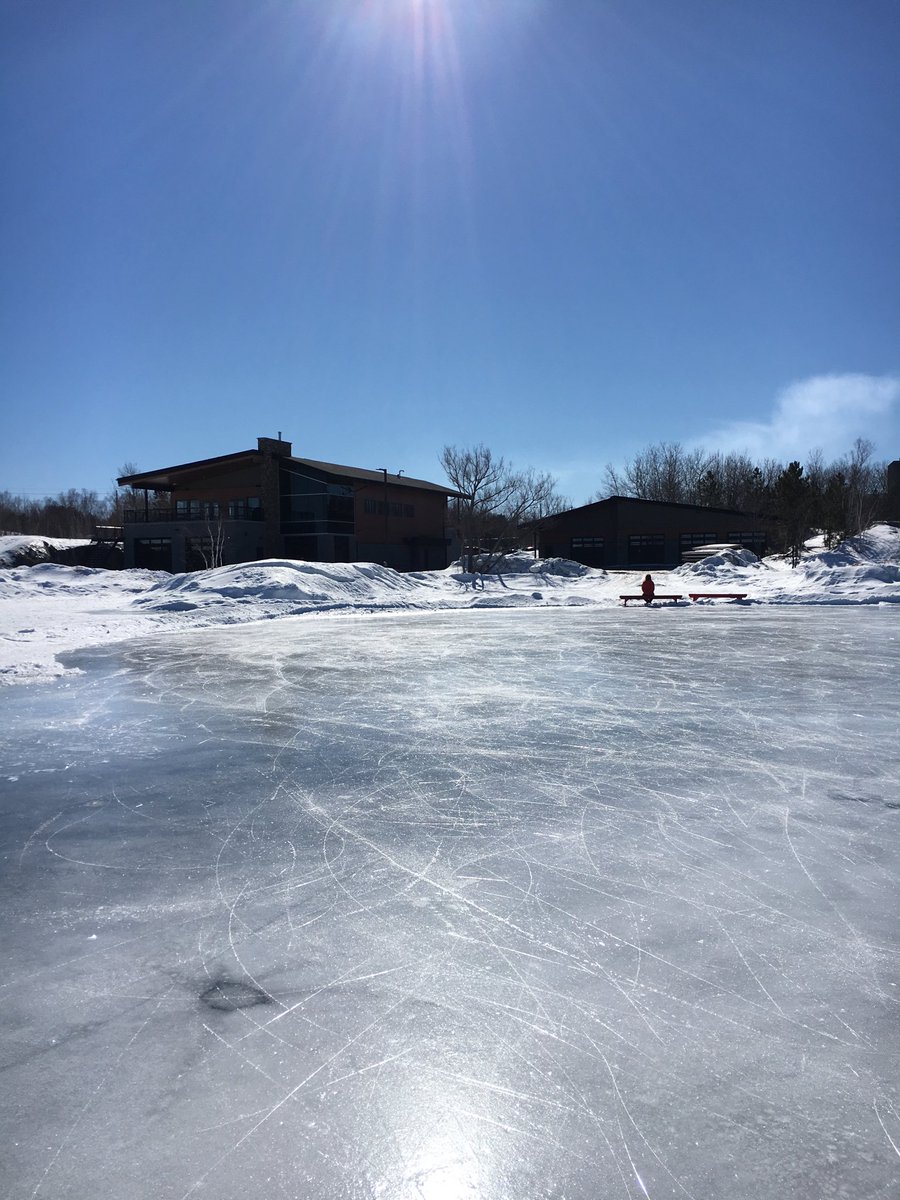 SudburyRowing's tweet image. SRC boathouse and @GoNWSC waiting patiently for the sun to do its work.