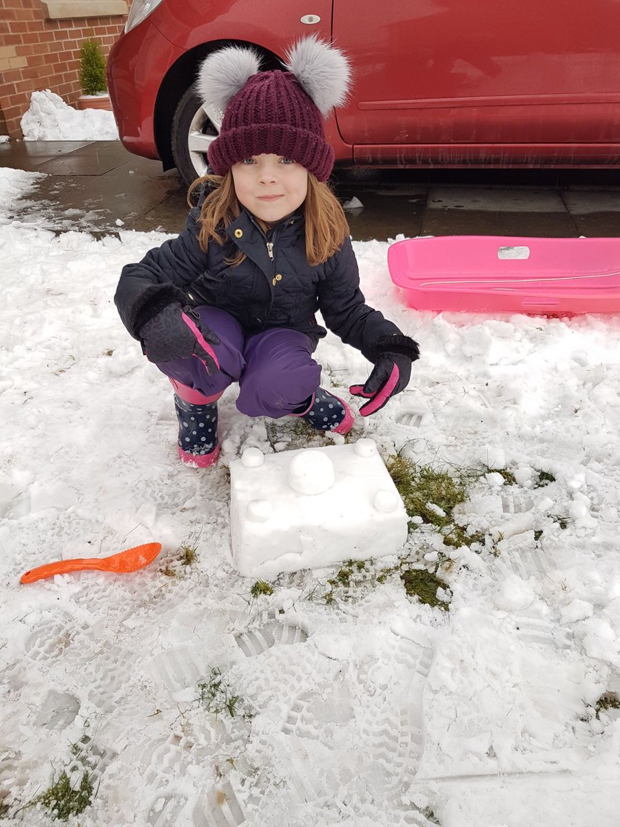 Turning a snow day into a school day. Building the 7 wonders of the world (well 4 of them anyway).  #christtheredeemer, #chichenitza, #thegreatwallofchina, #tajmahal  <a href="/MissAChard/">Amy Chard</a> <a href="/MissRyanRog/">Miss Ryan</a>