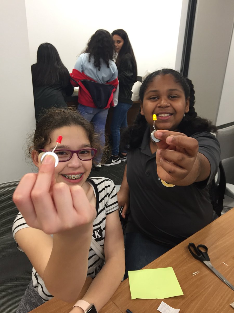 AlPape155's tweet photo. Making LED butterflies! #UTExplore #sisdlearners https://t.co/ngqSVLGeU4