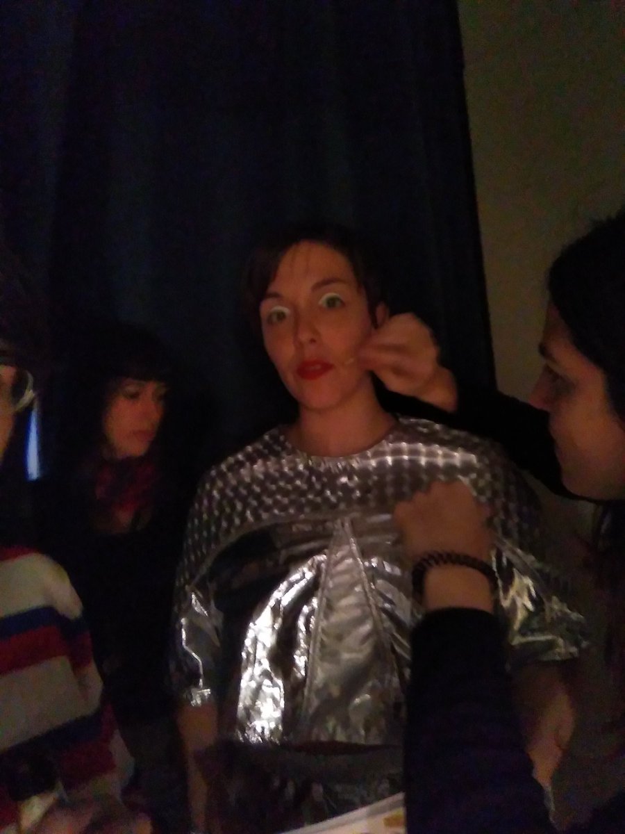 losilux's tweet photo. Bravo @alba_rihe la REINA de la noche memil! #MemeCCCB https://t.co/UxFXAxRskU