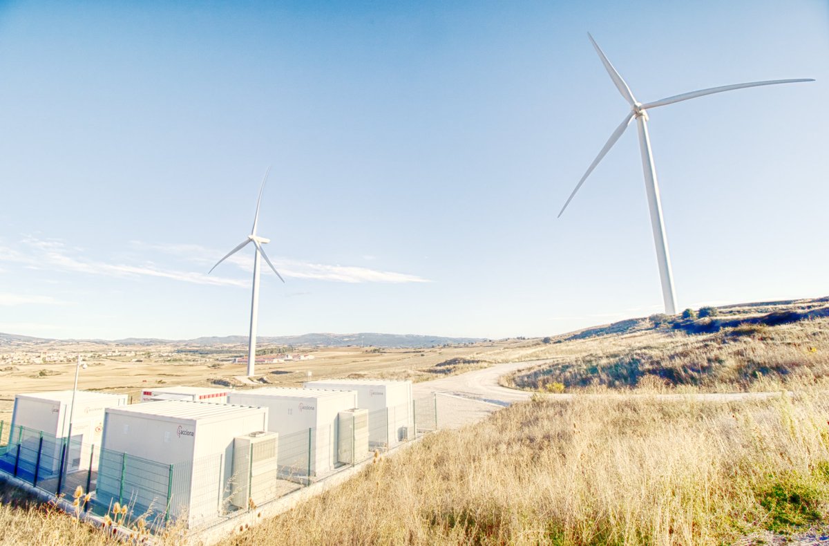 ACCIONA_EN's tweet photo. “Giving us the capability to move the energy in time, energy storage is a clear case of innovation applied to the business” @belenlinaresc @MITEnergyConf #2018MITEC https://t.co/prBUtoOnMw