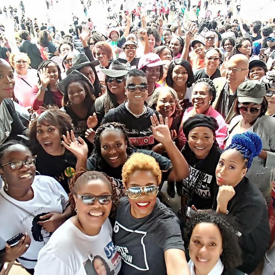 M4BWHOU's tweet photo. Scenes from today! H-town showed up and showed out. #M4BWHOU #blackgirlmagic #TrustBlackWomen https://t.co/TKgfkIebQs