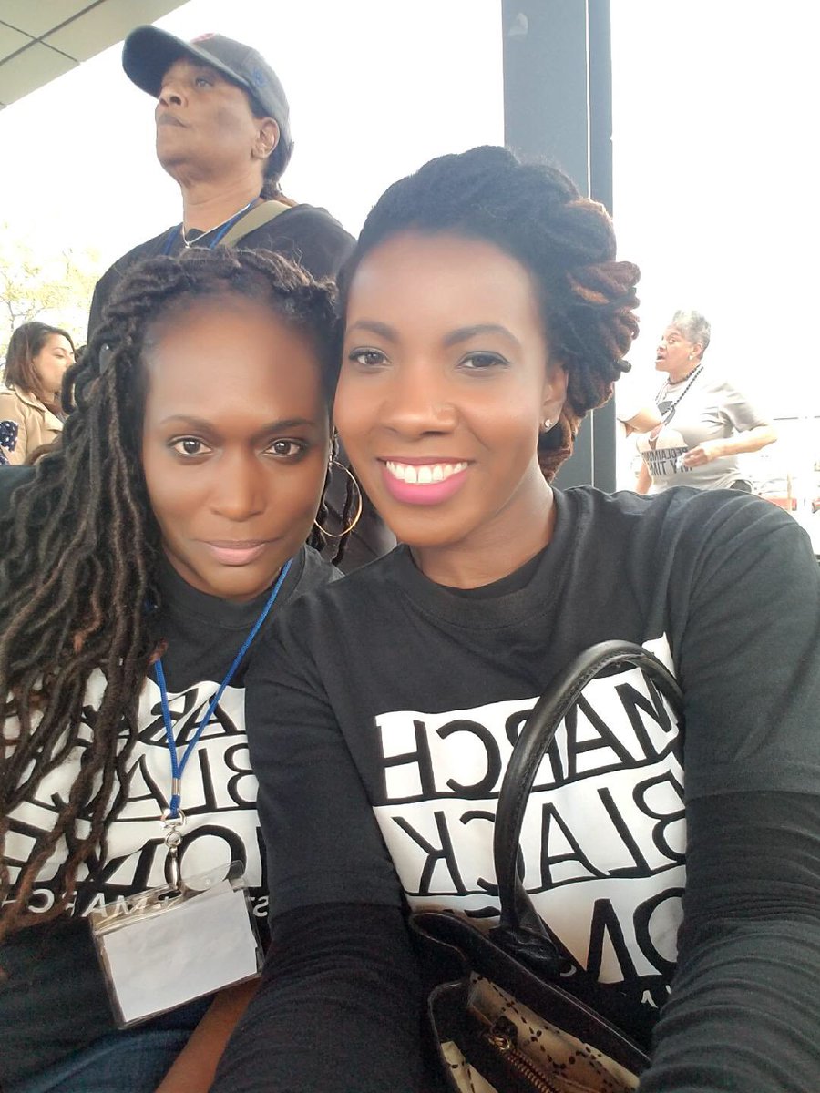 M4BWHOU's tweet photo. Scenes from today! H-town showed up and showed out. #M4BWHOU #blackgirlmagic #TrustBlackWomen https://t.co/TKgfkIebQs