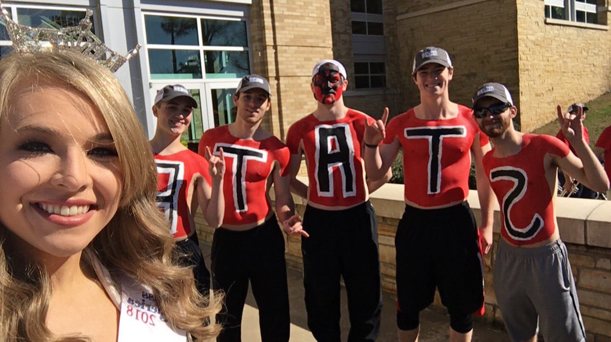 cori_keller1's tweet photo. Pack preview day was a SUCCESS! I got to speak to over 400 people about why I love @ArkansasState... I'd call that a good day! #MissAState🐺 https://t.co/zFex6fZkxy