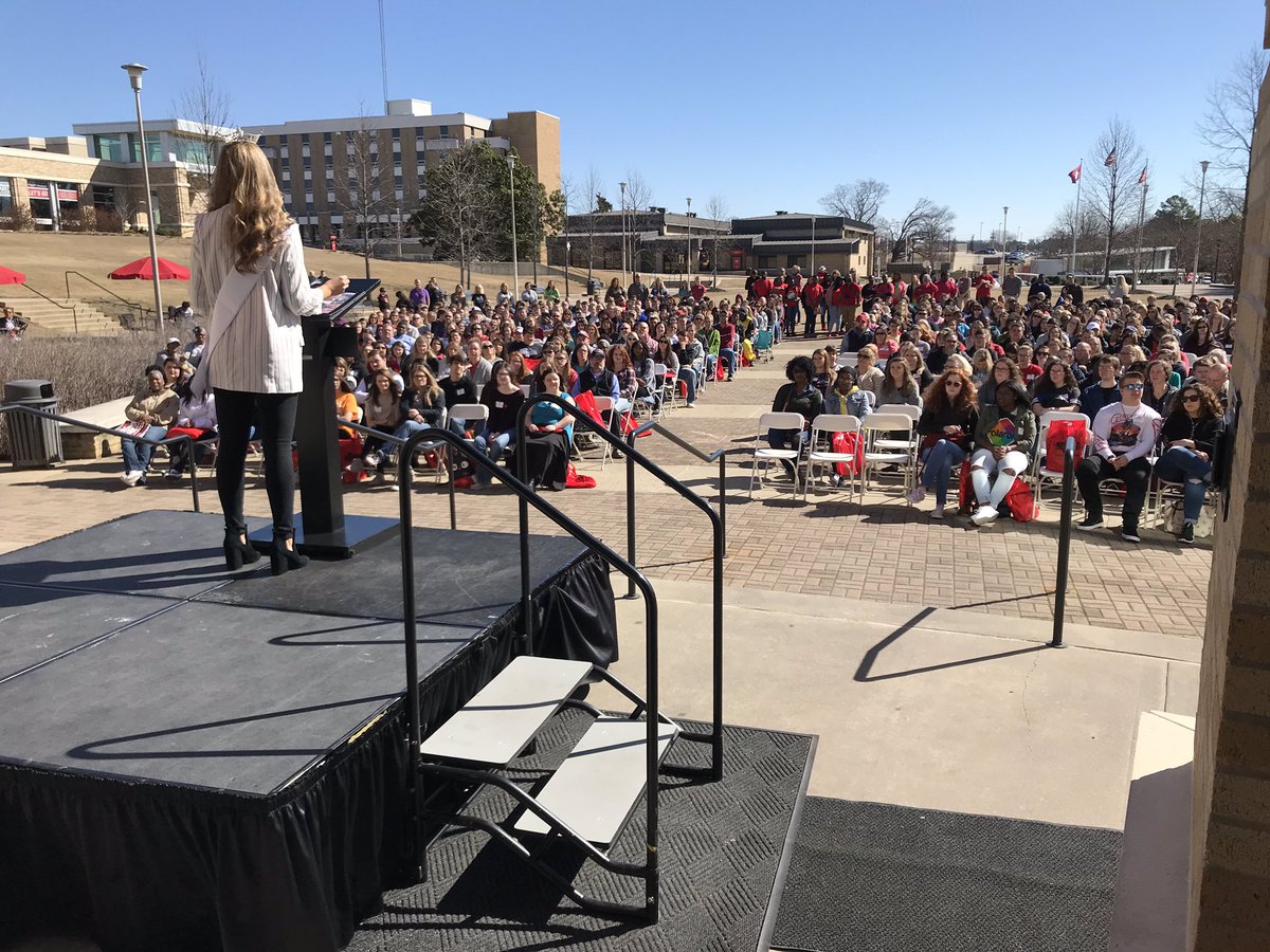 cori_keller1's tweet photo. Pack preview day was a SUCCESS! I got to speak to over 400 people about why I love @ArkansasState... I'd call that a good day! #MissAState🐺 https://t.co/zFex6fZkxy