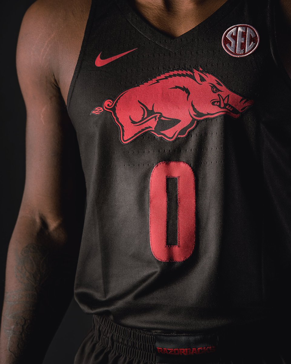 RazorbackMBB's tweet photo. We haven't worn these #PK80 uniforms since we were in Portland, but we'll break them out in the regular season finale. 

Tip-off in 45 minutes. 

#BeatMizzou https://t.co/E14BrnIgwN