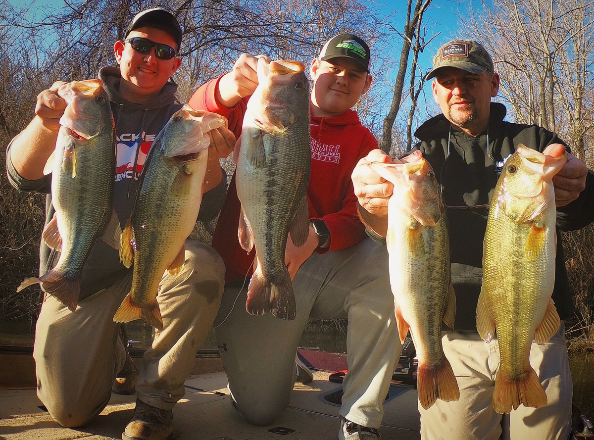 Mungren's tweet photo. Caught a few dinks https://t.co/5fJPPyFMGs