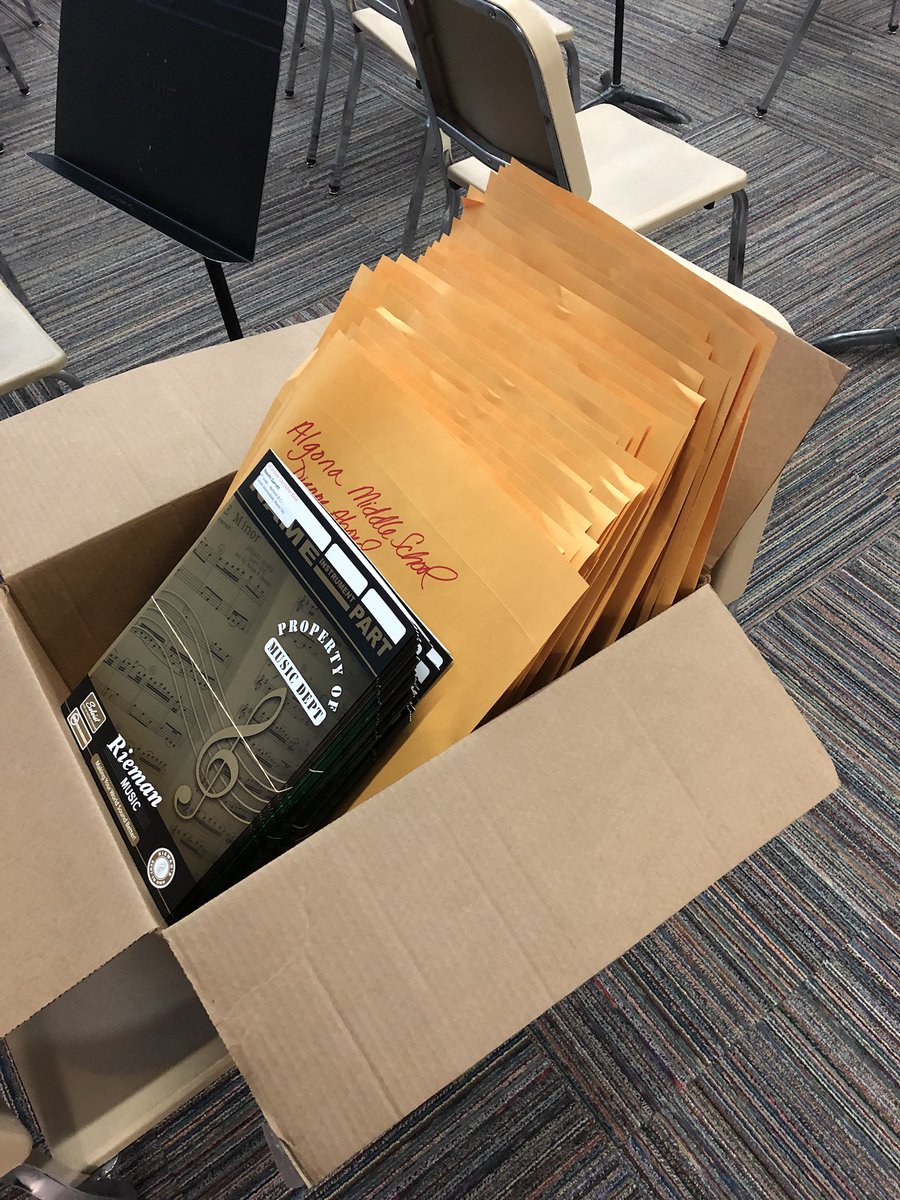 LincolnMCBands's tweet photo. River City Honor Band kids selected and 189 folders ready to go! #RCHB #MCBand https://t.co/9PAUKlzzZ4