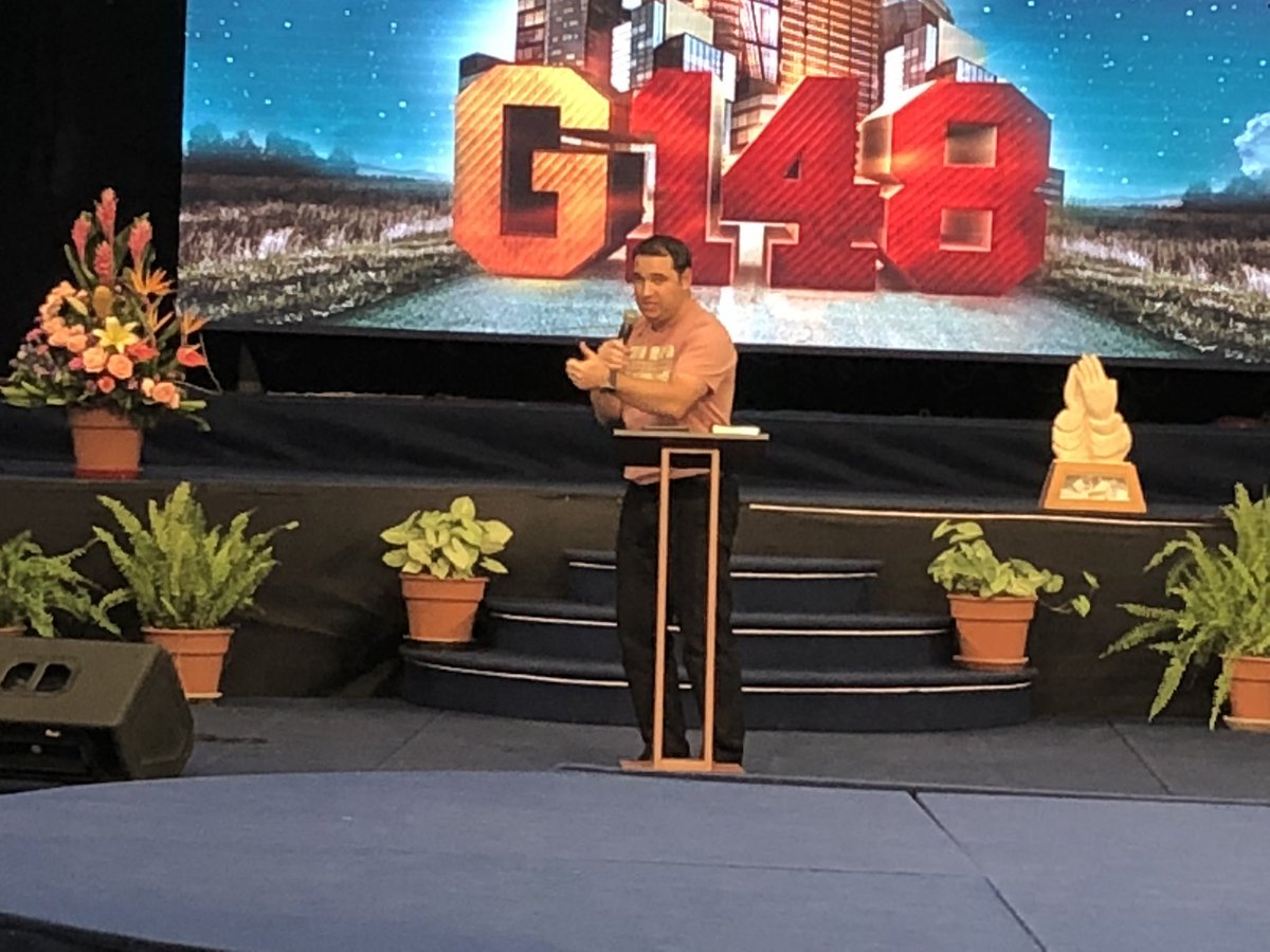 AdventistaMiCOP's tweet photo. Pr. Carlos Campitelli explica la visión del proyecto #G148 https://t.co/YMAI4gnGvM