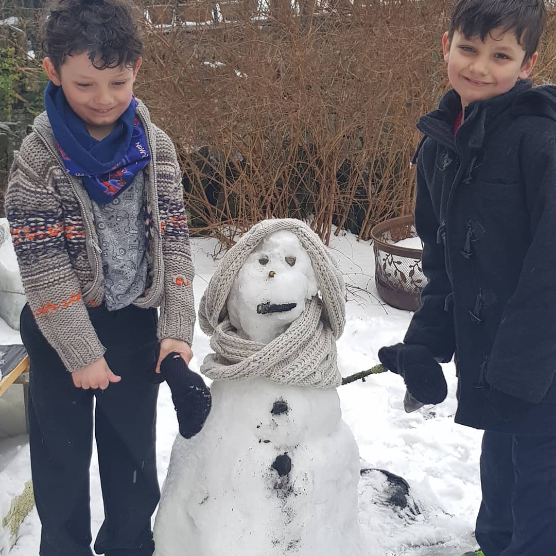 Built a snowman <a href="/ParcLewis/">Parc Lewis Primary</a> 😊